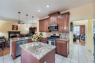 932 Huntsman Trce, Lawrenceville, GA 30045 - Photo 10
