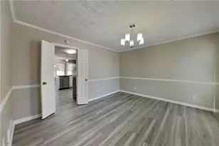 210 Timber Laurel Ct, Lawrenceville, GA 30043 - Photo 8