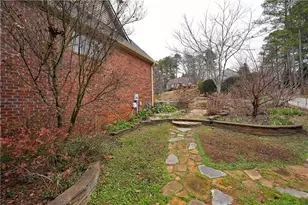 2150 Wenlok Trail NE, Marietta, GA 30066 - Photo 16