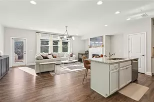 365 Hayden Cir, Woodstock, GA 30189 - Photo 2