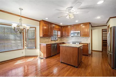 921 Cedar Trace SW, Lilburn, GA 30047 - Photo 10