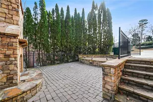 225 Lake Summit View, Atlanta, GA 30342 - Photo 44