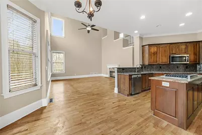 225 Lake Summit View, Atlanta, GA 30342 - Photo 10