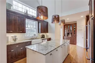 91 St Martin Dr, Suwanee, GA 30024 - Photo 2