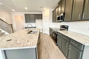 7252 Millbrae Walk, Flowery Branch, GA 30542 - Photo 6