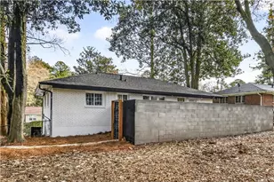 2563 Lancaster Dr, Atlanta, GA 30344 - Photo 36