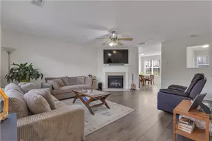 127 Chastain Cir, Newnan, GA 30263 - Photo 1