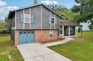 5415 Radford Ln, Lithonia, GA 30038 - Photo 2