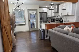 2719 Plantation Dr, East Point, GA 30344 - Photo 6