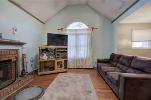 108 Thornwood Dr, Cartersville, GA 30121 - Photo 4