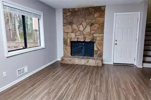 586 Stonehedge Dr, Stone Mountain, GA 30087 - Photo 4