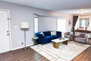 586 Stonehedge Dr, Stone Mountain, GA 30087 - Photo 2