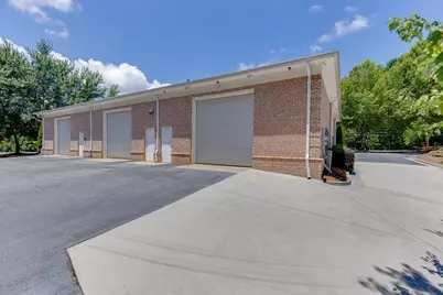 6105 Atlanta Highway, Flowery Branch, GA 30542 - Photo 50