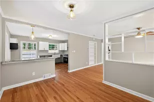 2907 Cloverhurst Dr, Atlanta, GA 30344 - Photo 4