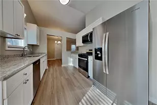 229 Colemans Bluff Dr, Woodstock, GA 30188 - Photo 6