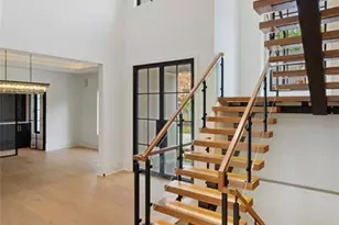 245 Traditions Dr, Alpharetta, GA 30004 - Photo 8