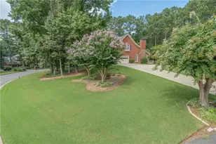 530 Saddlebrook Dr, Roswell, GA 30075 - Photo 4
