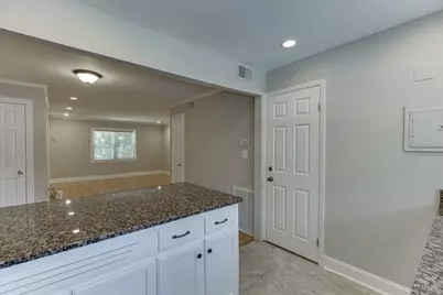 4282 Roswell Road NE #D2, Atlanta, GA 30342 - Photo 20