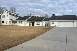 4500 Kings Lake Dr NE, Marietta, GA 30067 - Photo 4