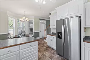 48 Stonehedge Ct, Buford, GA 30518 - Photo 10