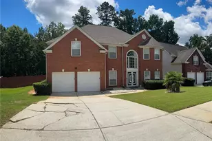 2670 Turning Leaf Dr, Lawrenceville, GA 30044 - Photo 2