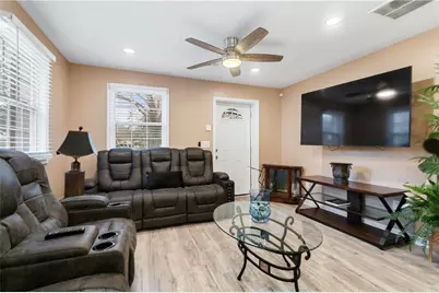 142 Hutton Place NW, Atlanta, GA 30318 - Photo 2