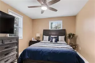 142 Hutton Pl NW, Atlanta, GA 30318 - Photo 6