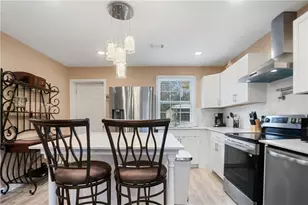 142 Hutton Pl NW, Atlanta, GA 30318 - Photo 4
