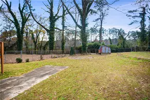 142 Hutton Pl NW, Atlanta, GA 30318 - Photo 14