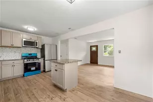 3981 Rutgers Dr SW, Atlanta, GA 30331 - Photo 4