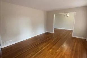 2473 Ben Hill Rd, Atlanta, GA 30344 - Photo 2