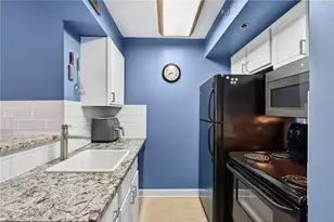 795 Hammond Dr, Atlanta, GA 30328 - Photo 8