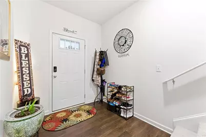 5723 Union Pointe Drive, Union City, GA 30291 - Photo 4