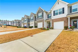 5723 Union Pointe Dr, Union City, GA 30291 - Photo 2