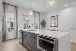 121 Chestnut Cir, Atlanta, GA 30342 - Photo 18