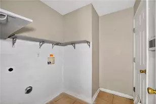 587 Wynmeadow Ct, Stone Mountain, GA 30087 - Photo 14