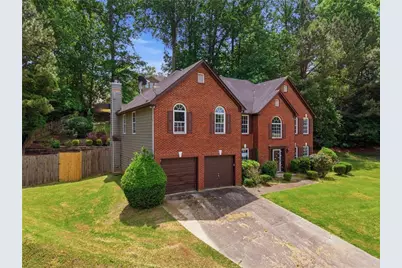 587 Wynmeadow Court, Stone Mountain, GA 30087 - Photo 2