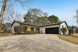 538 Stanton Woods Dr SE, Conyers, GA 30094 - Photo 2