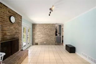 1050 Skyline Dr, Covington, GA 30014 - Photo 6