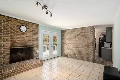 1050 Skyline Drive, Covington, GA 30014 - Photo 8