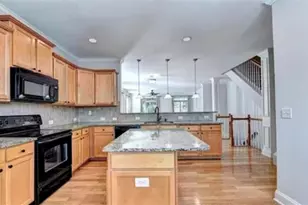 2790 Laurel Valley Trail, Buford, GA 30519 - Photo 16