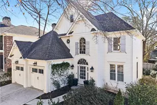 1387 Canoochee Dr NE, Brookhaven, GA 30319 - Photo 2