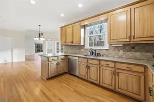 4950 Red Robin Ridge, Johns Creek, GA 30022 - Photo 14