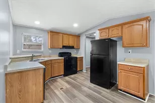 204 Fleetwood Dr, Fayetteville, GA 30214 - Photo 4