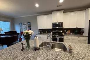 2086 Garrison Wy NW, Atlanta, GA 30318 - Photo 10