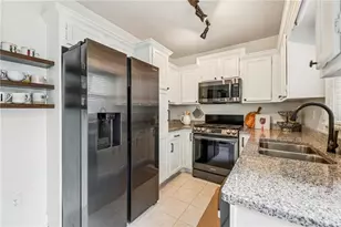 7500 Roswell Rd, Sandy Springs, GA 30350 - Photo 12