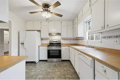 1715 Hidden Hollow Court SW, Conyers, GA 30094 - Photo 14