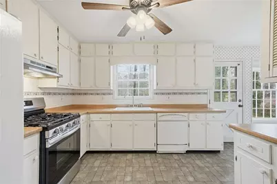 1715 Hidden Hollow Court SW, Conyers, GA 30094 - Photo 12