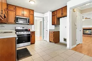 200 Weatherly Dr, Fayetteville, GA 30214 - Photo 8