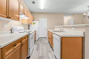 4932 Vireo Dr, Flowery Branch, GA 30542 - Photo 10